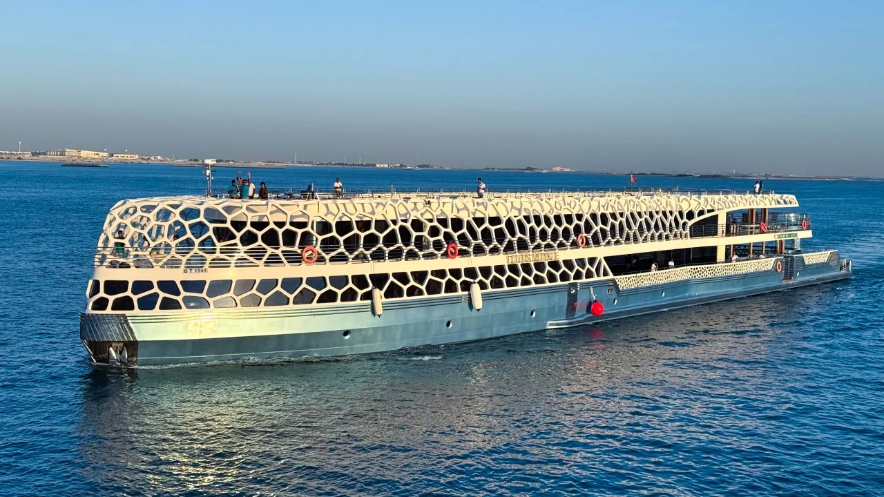 Lotus Mega Yacht Dinner Cruise — Noble Life Dubai experience